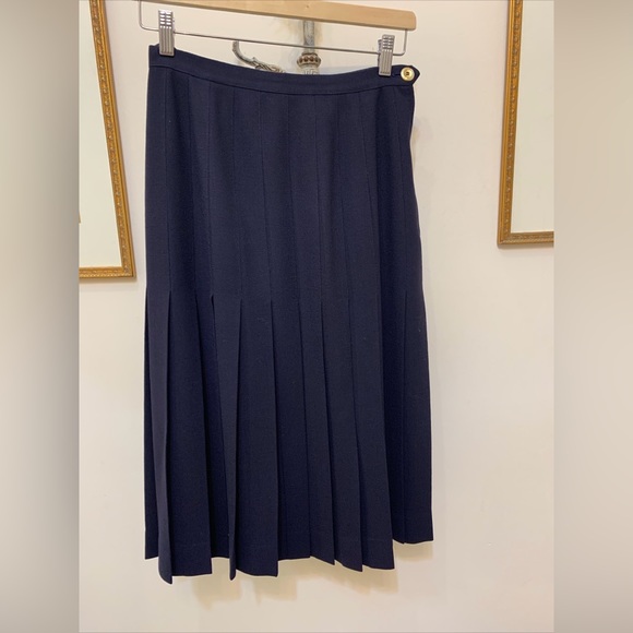 Vintage Chanel Navy Blue Pleated Skirt 40 - Picture 1 of 5